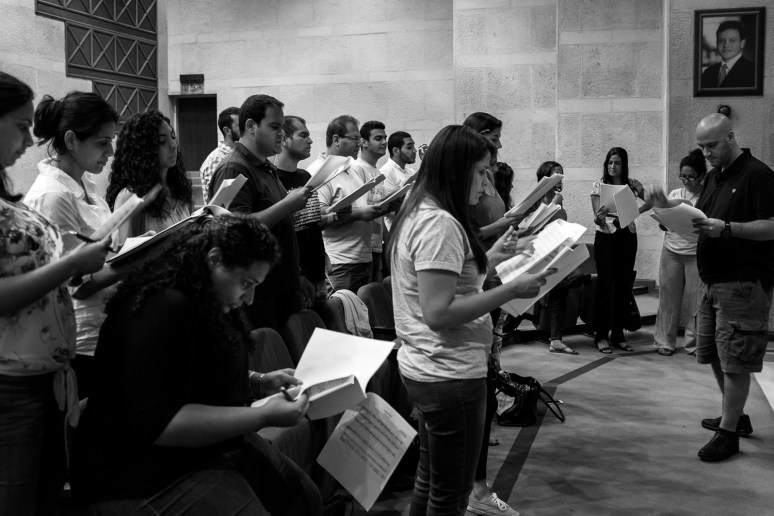 Dozan wa Awtar singers rehearsing at the Halim salfiti auditorium.